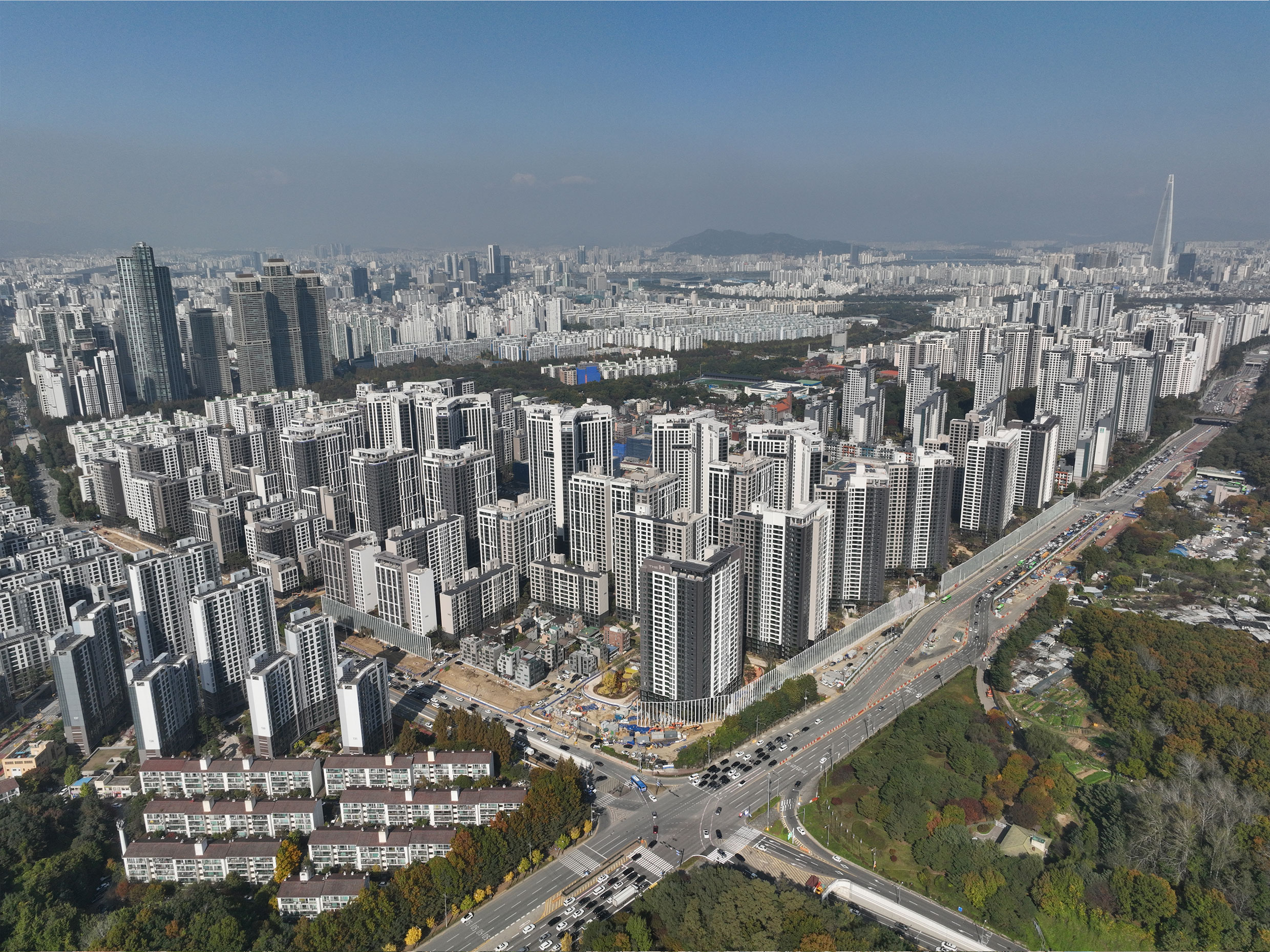 Thumb_THE H FIRSTIER IPARK