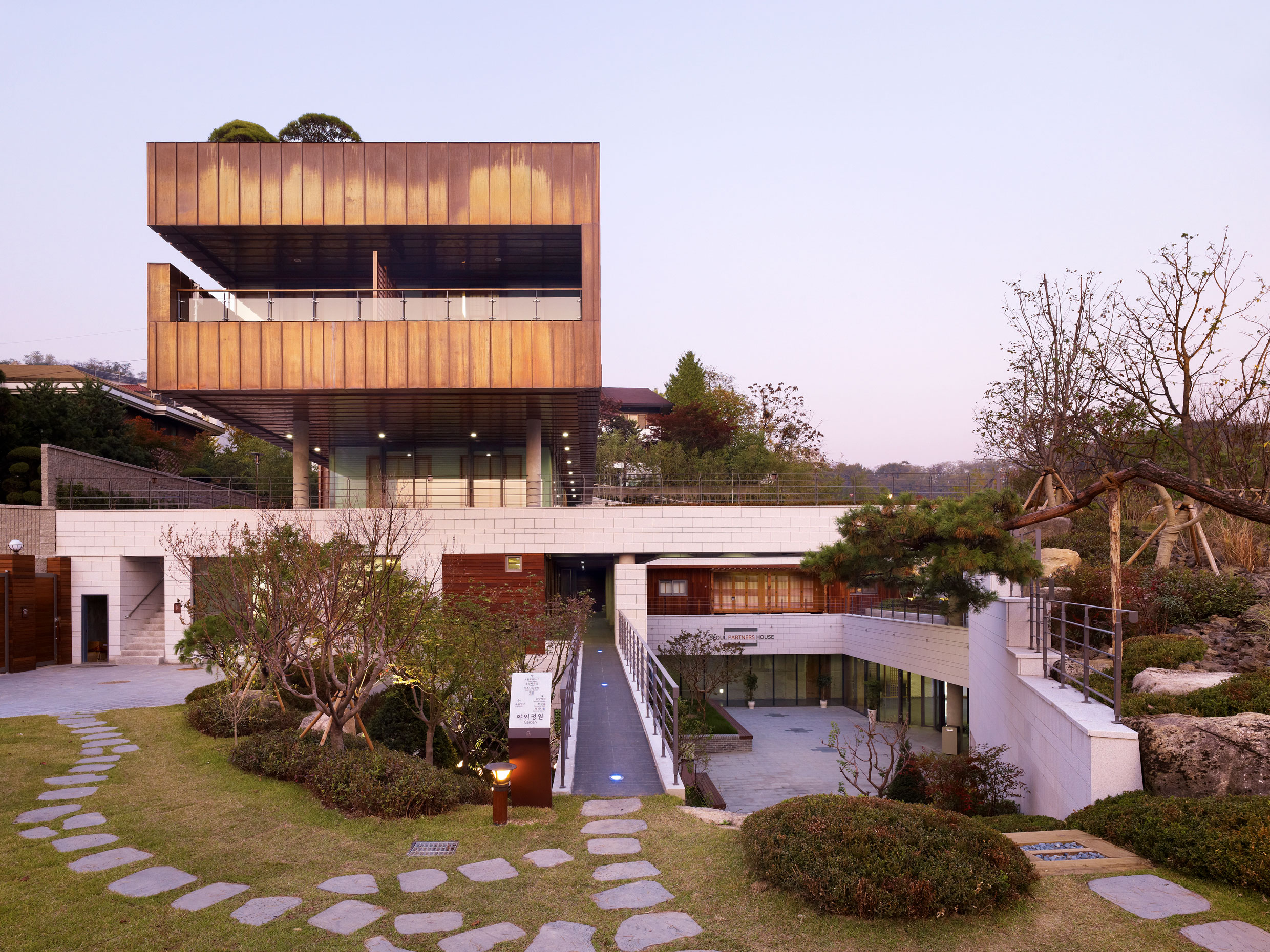 Seoul Partners House