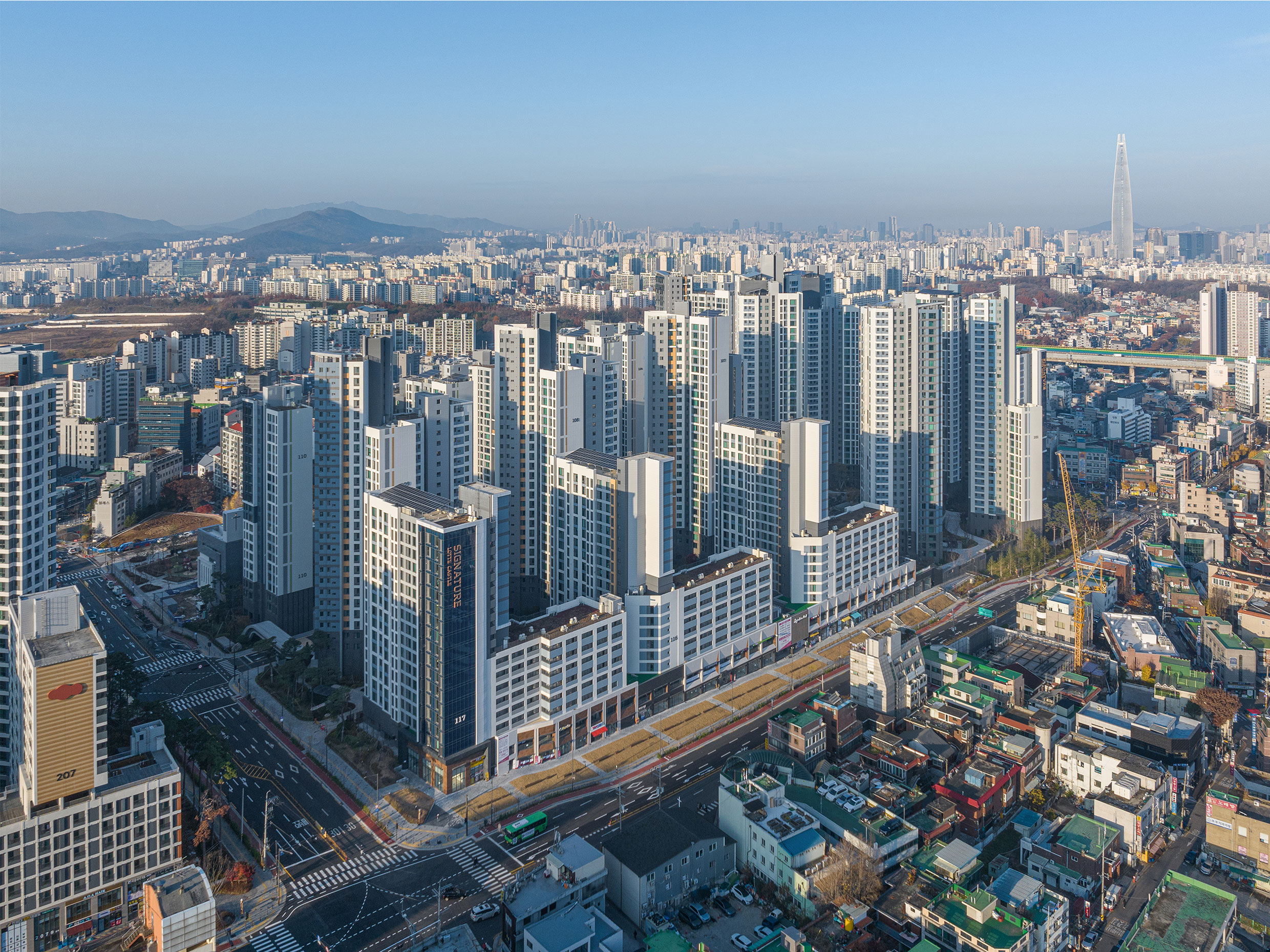 Songpa Signature Lotte Castle (Redevelopment for Geoyeo 2-1 District Housing)