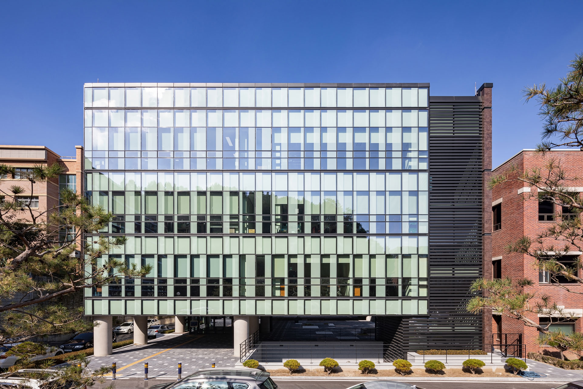2016-Hyecheongwan,-Daejeon-Institute-of-Science-and-Technology-slide