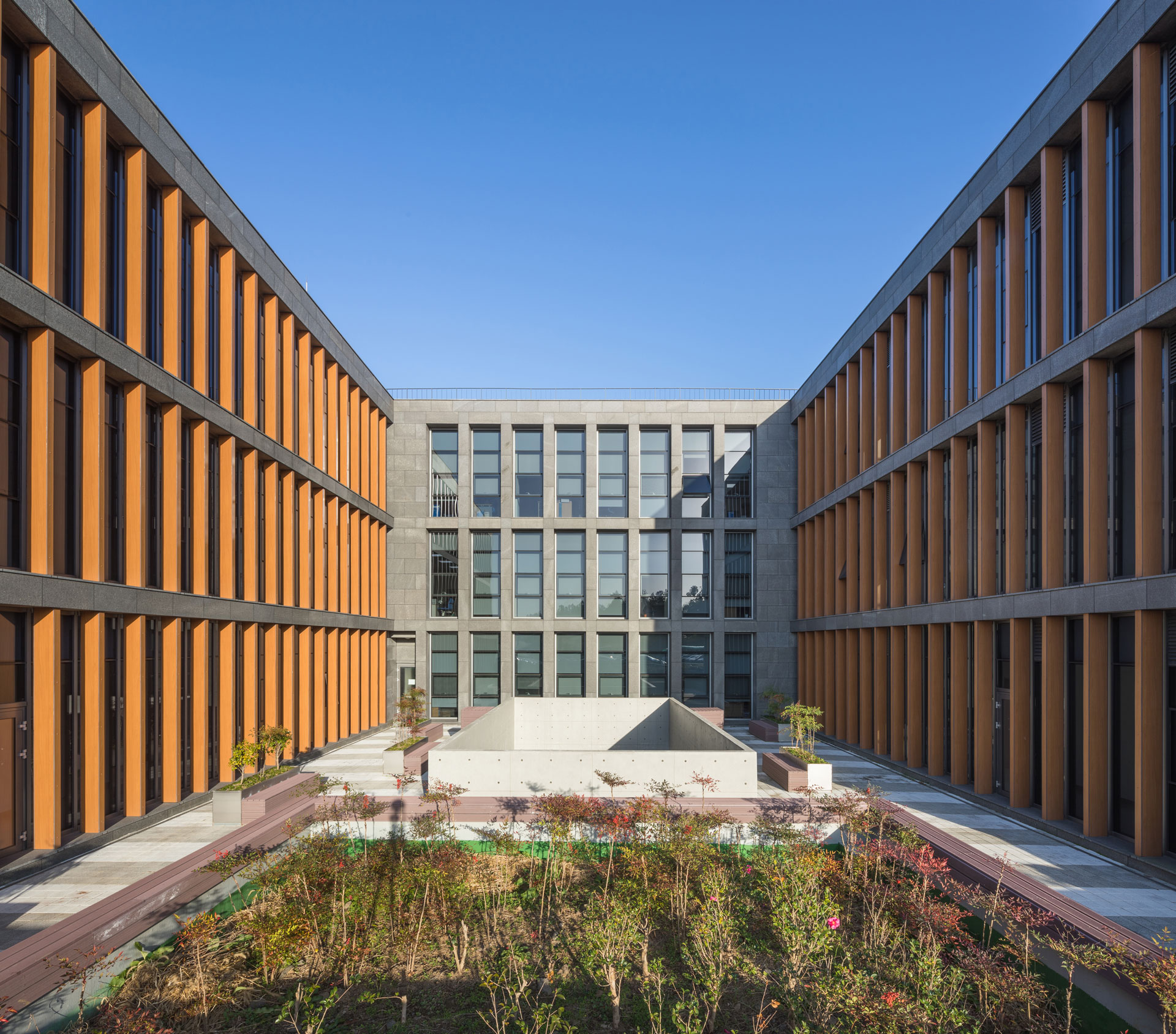 2016-Jeju-Dental-Clinic-for-Persons-with-Special-Needs-slide