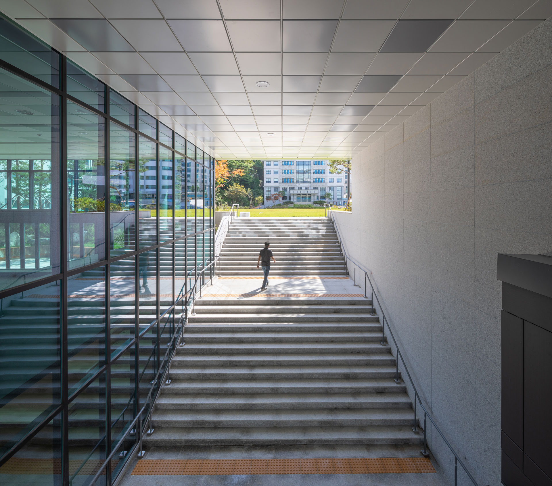 2017-Seoil-University-Complex-Development-slide